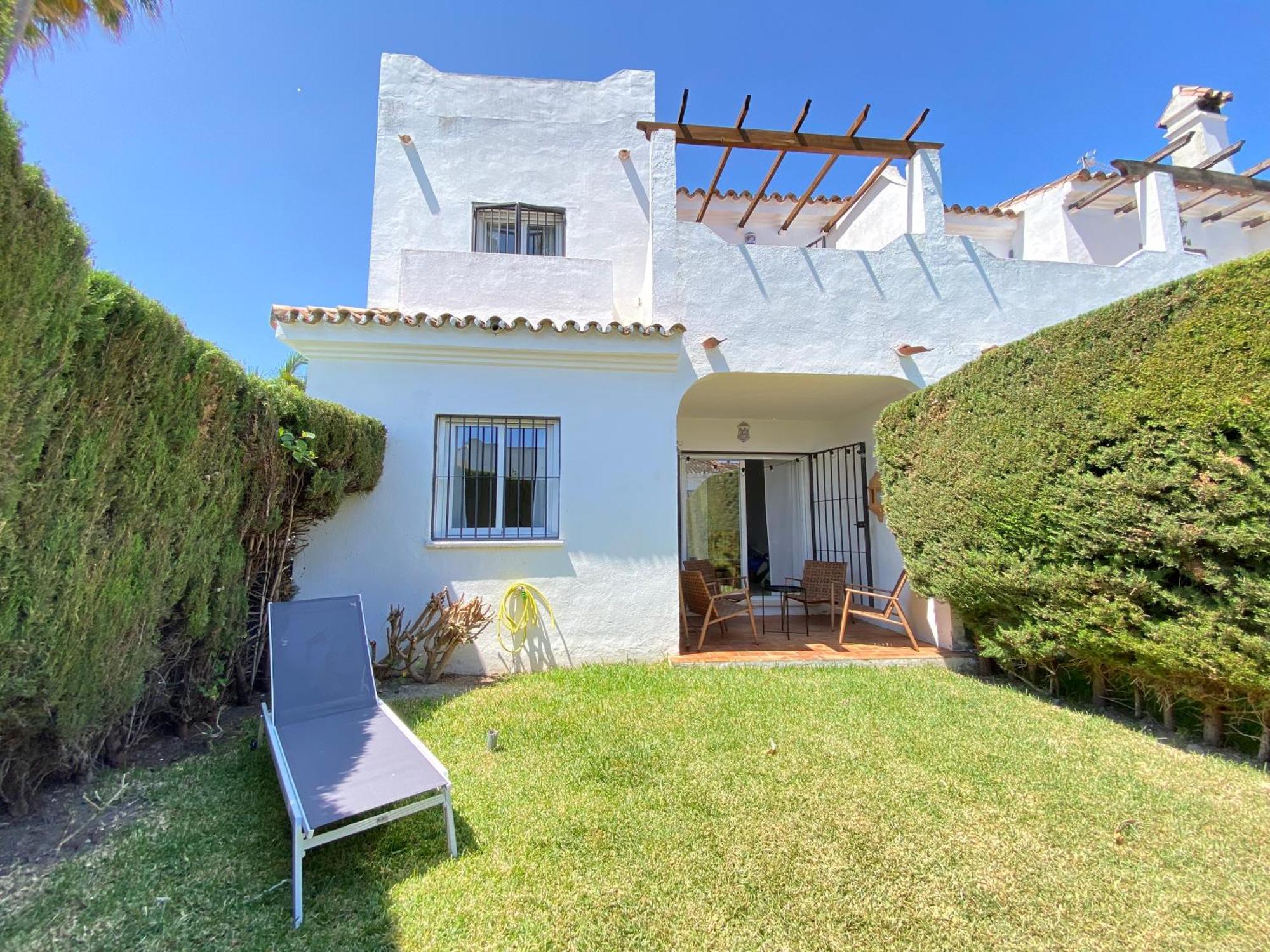 Villa Townhouse W/Sea View & Garden Estepona Exterior foto